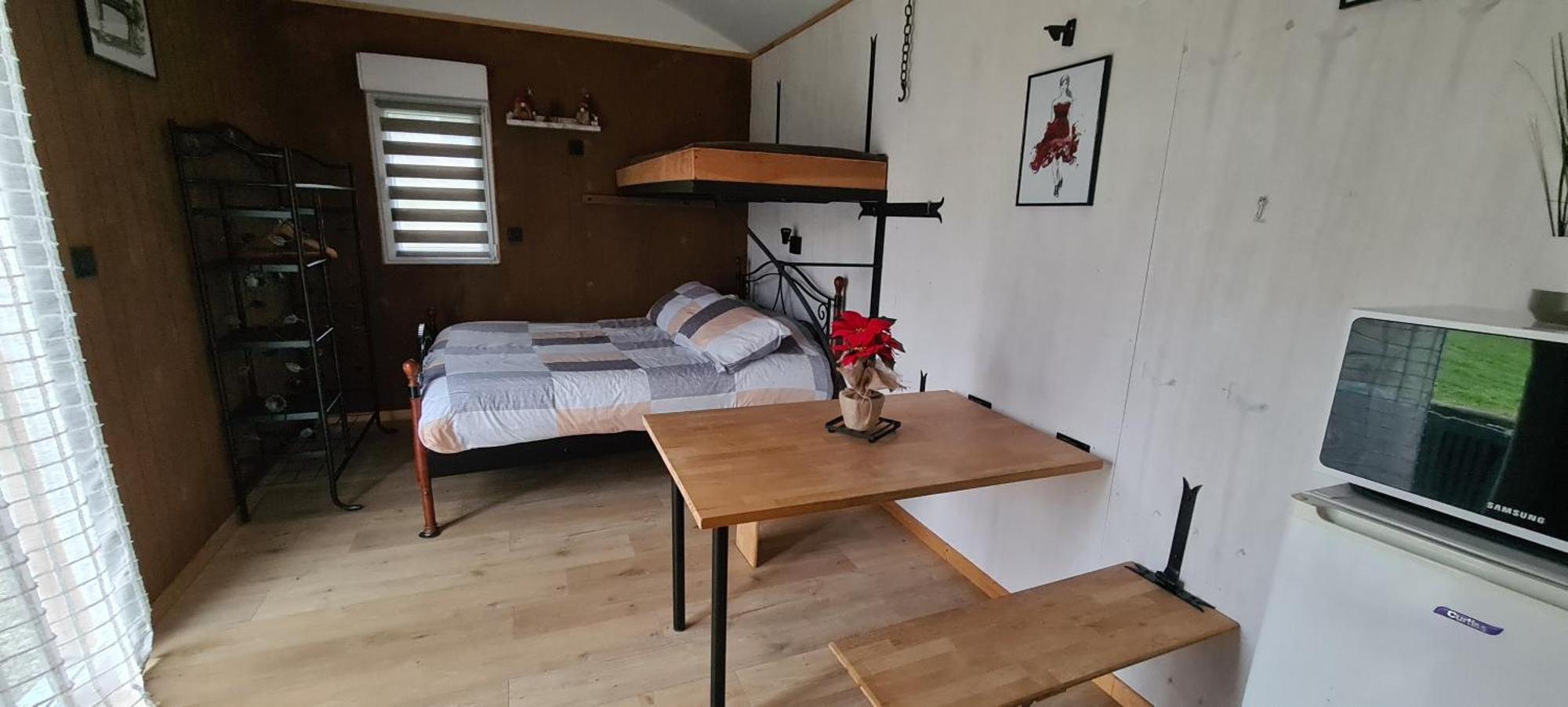 Vila Les Milles Bottes Et Ses Roulottes Encausse-les-Thermes Exteriér fotografie